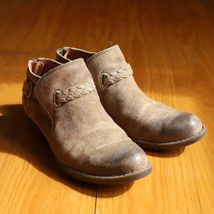 Born ankle booties